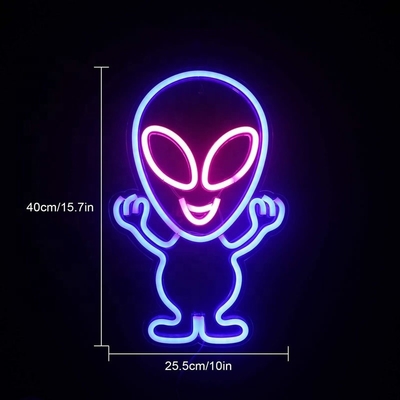 외계인 디자인과 아크릴 소재의 LED 네온 표지판
